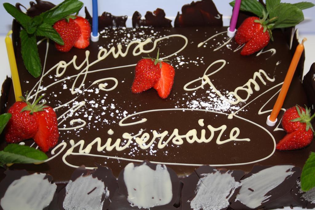 Logis Hotel Restaurant Le Domaine De L'Eau Vive Largentière Kültér fotó