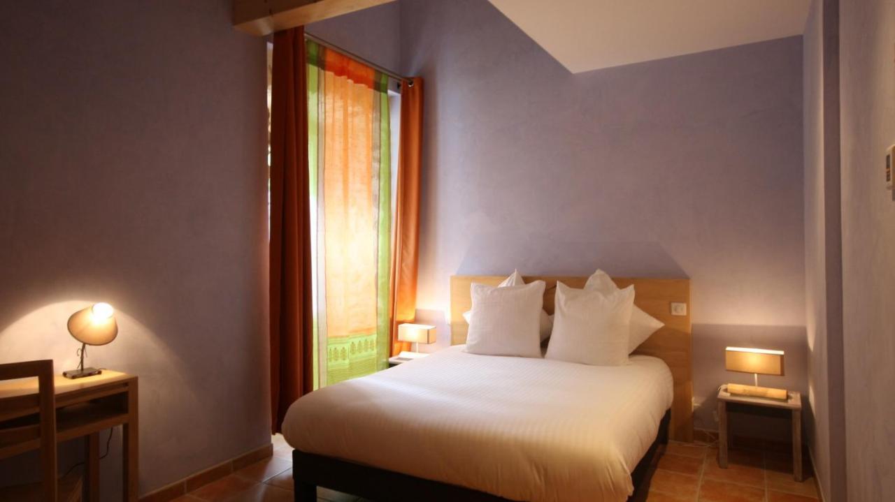 Logis Hotel Restaurant Le Domaine De L'Eau Vive Largentière Kültér fotó