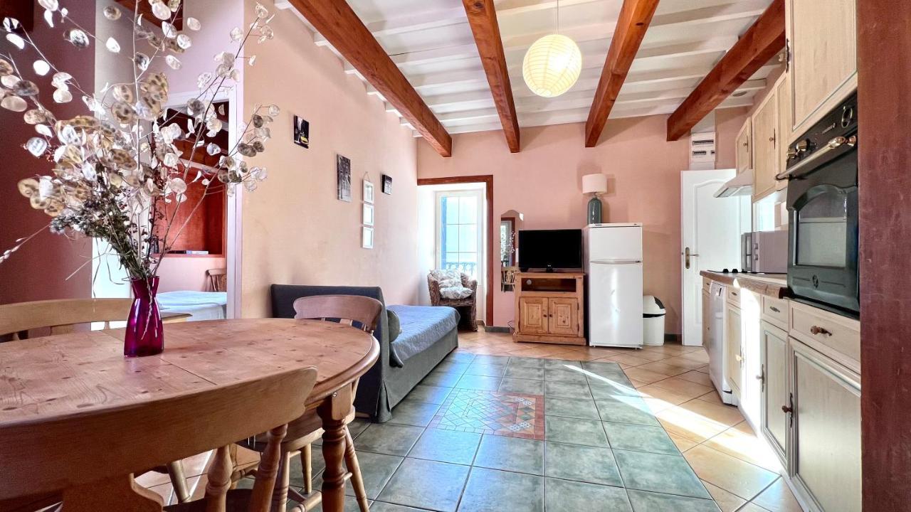 Logis Hotel Restaurant Le Domaine De L'Eau Vive Largentière Kültér fotó