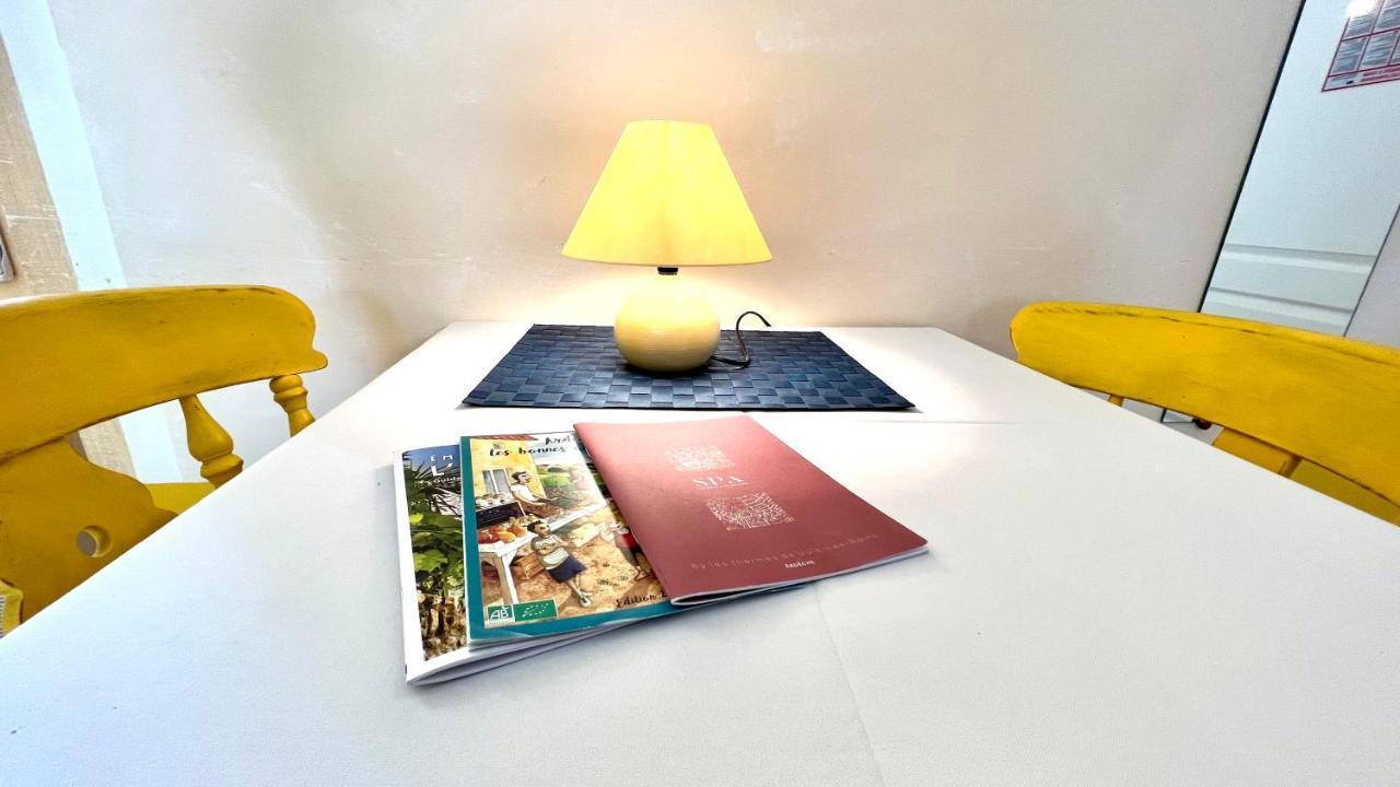 Logis Hotel Restaurant Le Domaine De L'Eau Vive Largentière Kültér fotó
