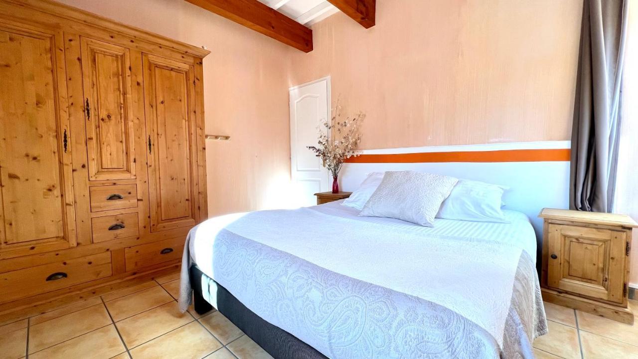 Logis Hotel Restaurant Le Domaine De L'Eau Vive Largentière Kültér fotó