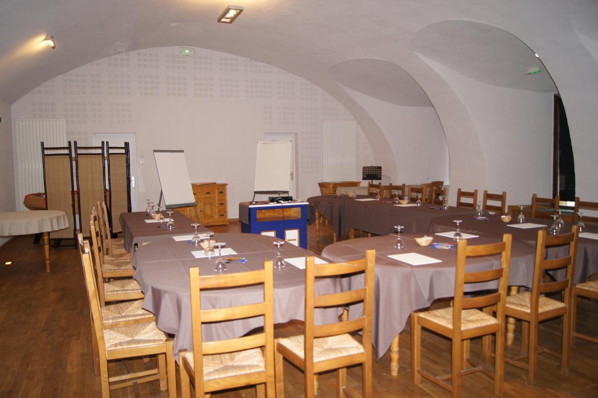 Logis Hotel Restaurant Le Domaine De L'Eau Vive Largentière Kültér fotó