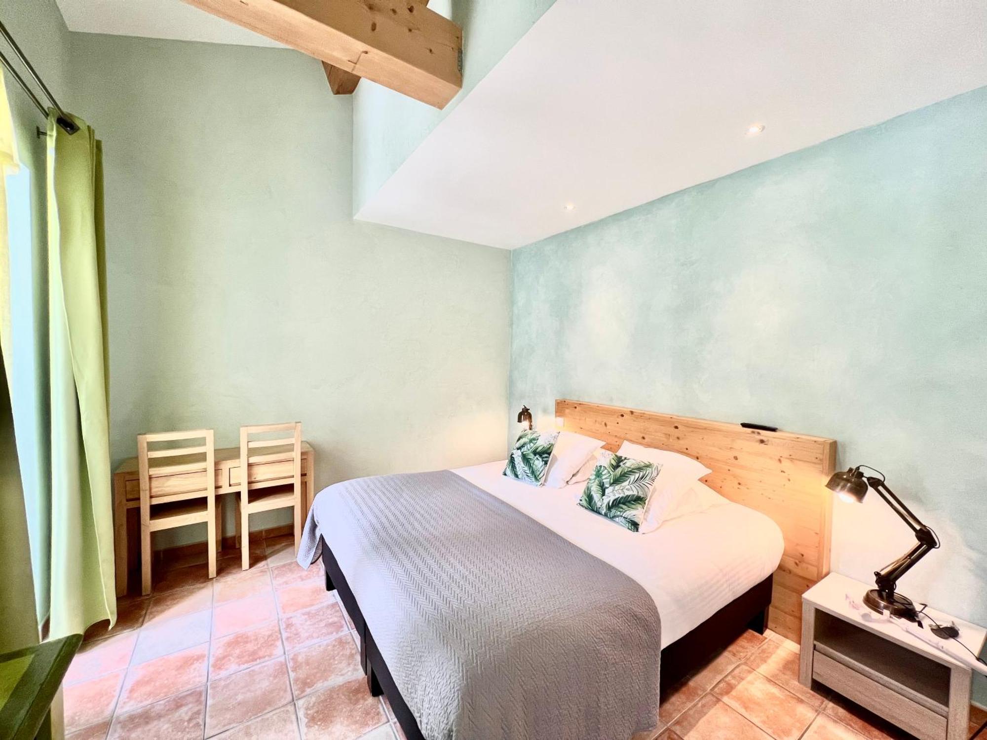 Logis Hotel Restaurant Le Domaine De L'Eau Vive Largentière Kültér fotó