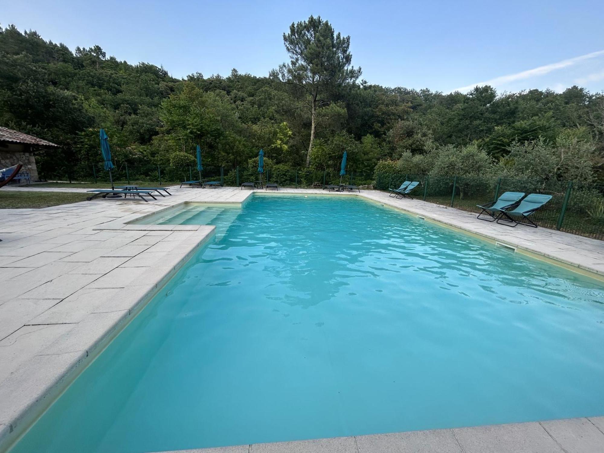 Logis Hotel Restaurant Le Domaine De L'Eau Vive Largentière Kültér fotó